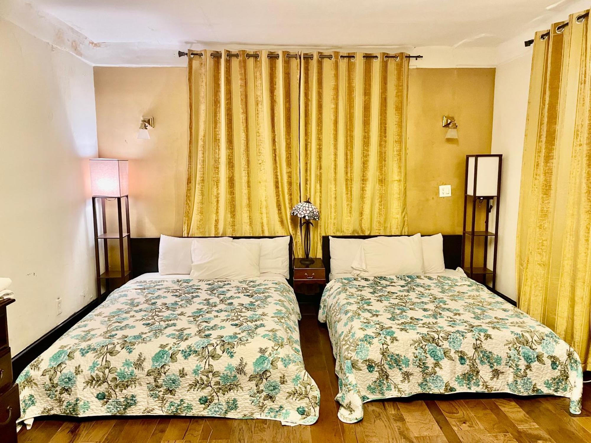 Ewr Airport Multilevel Guest House Room With 2-3 Beds Newark Exterior foto